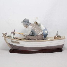 LLADRÓ Grandfather Fisherman Statue 01005215