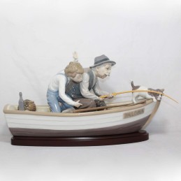LLADRÓ Grandfather Fisherman Statue 01005215