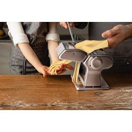 Marcato Atlas 150 Home Made Pasta Machine Pink