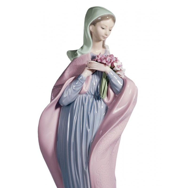Lladrò Our Lady with Flowers Figurine Ref. 01005171