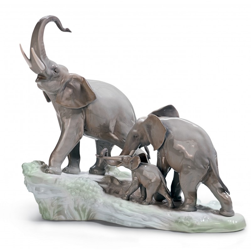Lladrò Elephants Walking Figurine Ref. 01001150