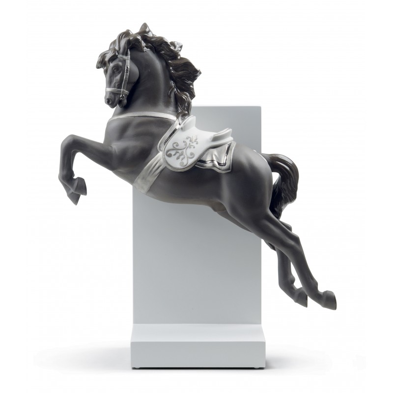 Lladrò Statua Cavallo in pirouette. Lustro argento Ref. 01008720