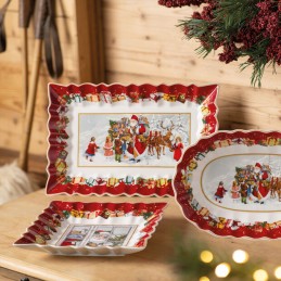 Villeroy & Boch Toy's Fantasy Rectangular Cake Plate Santa with Children